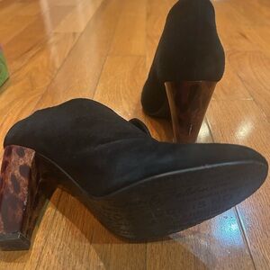Black suede bootie with leopard patent heel